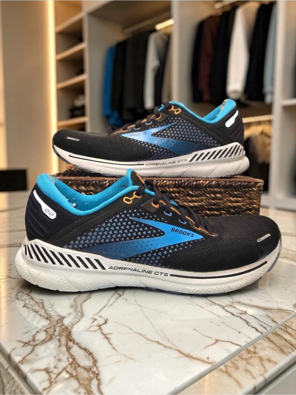 Brooks Adrenaline GTS 22 Men's Running Shoes Black Blue Orange Size 10.5